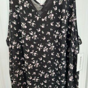 Floral print black short sleeve blouse